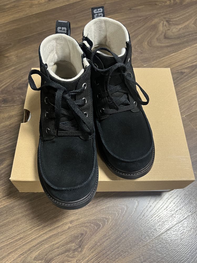 Ботинки UGG на девочку !