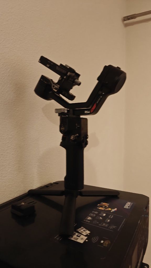 Gimbal DJI RS4 (novo)