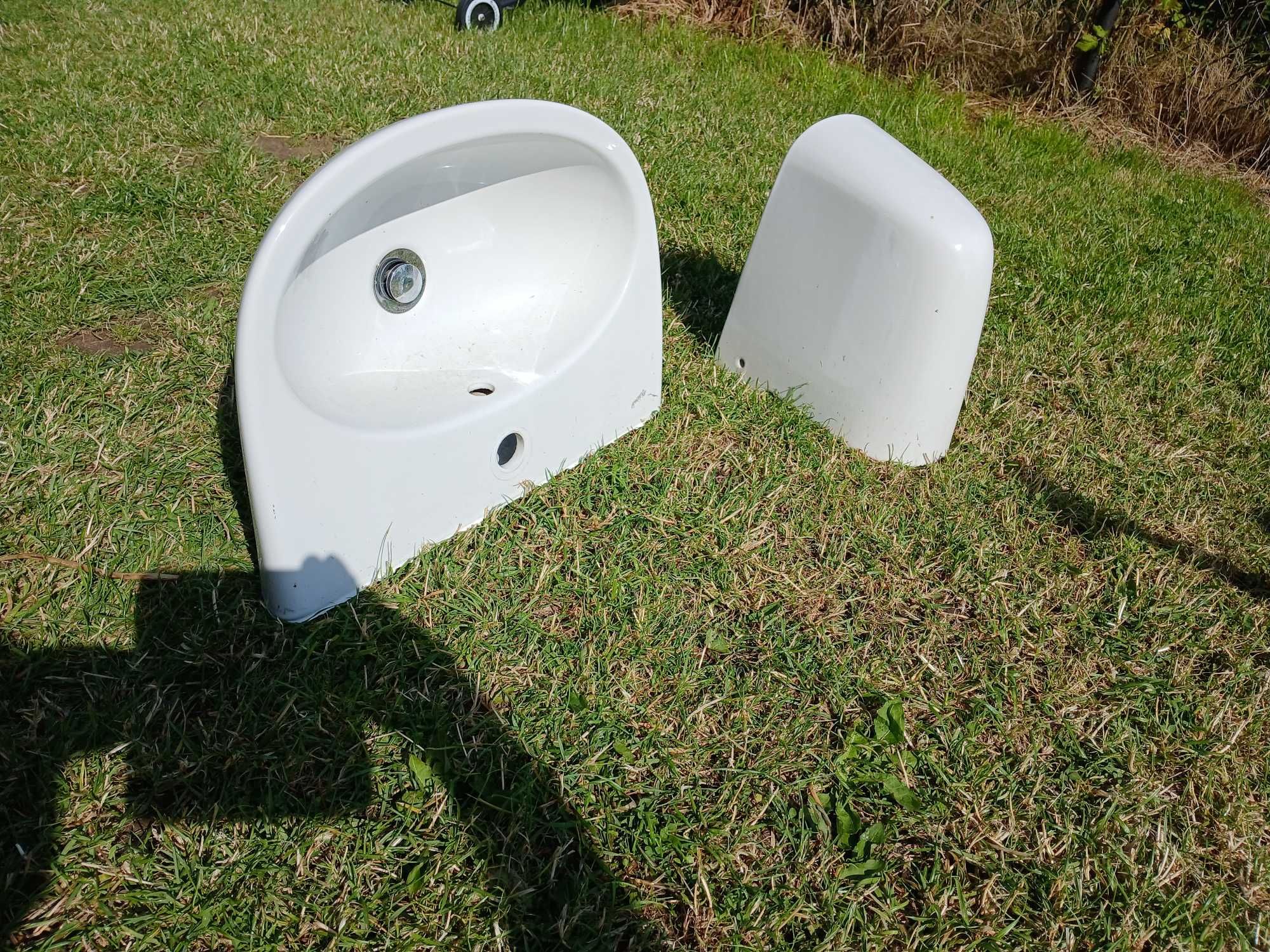 umywalka z pod nogą .szer 50cm