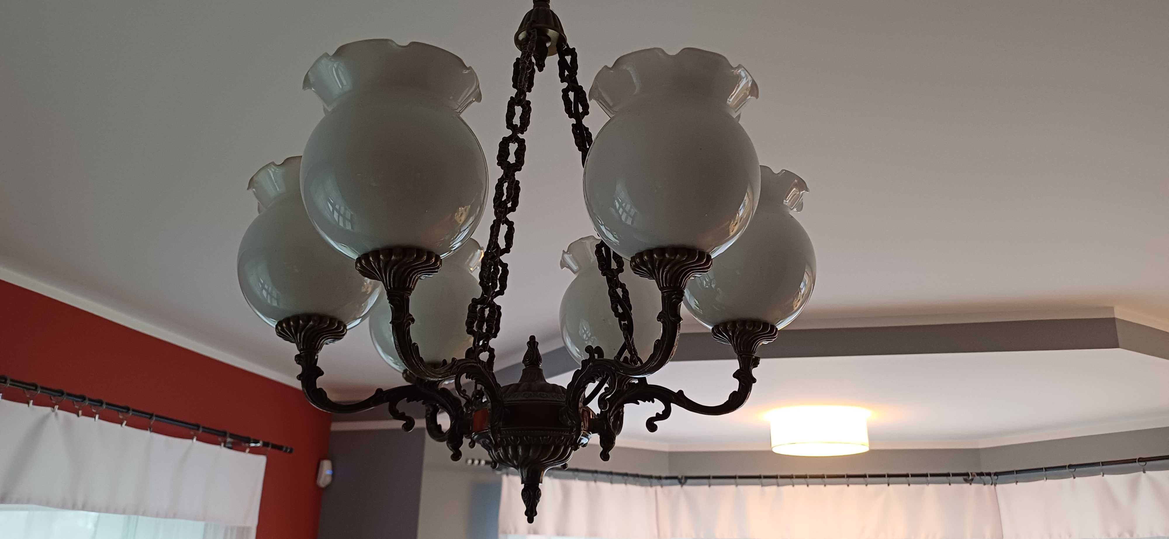 Żyrandol żeliwny 6 lamp sprawny -bardzo ładny lata 50-60.