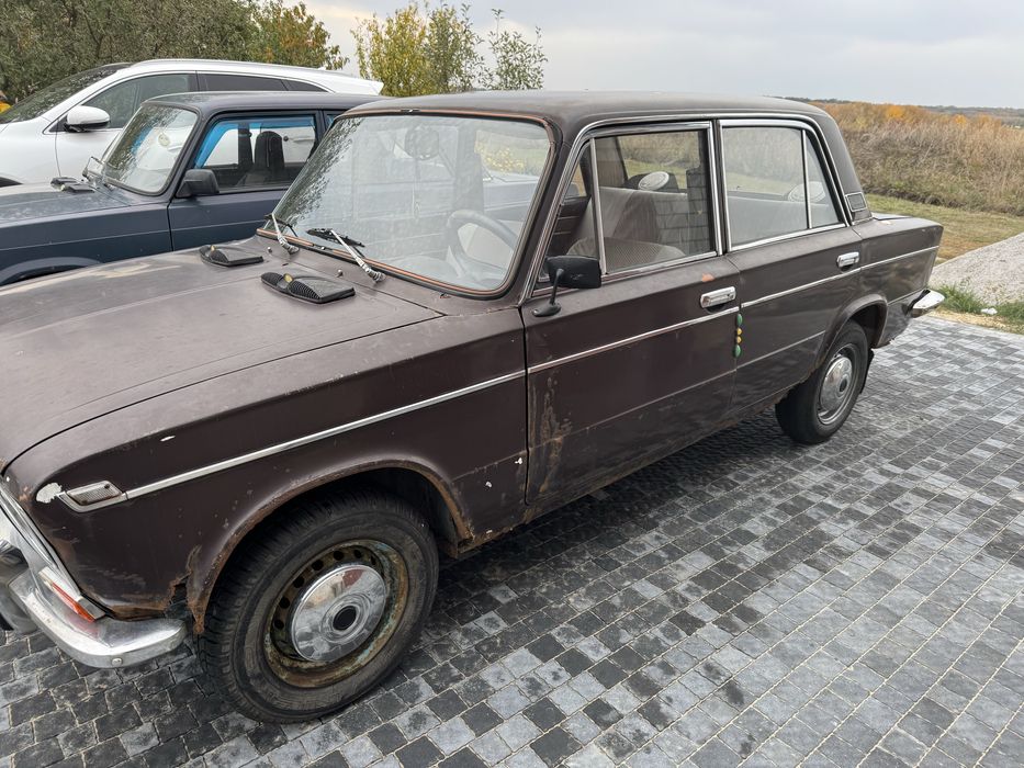 Продам ВАЗ-2103.