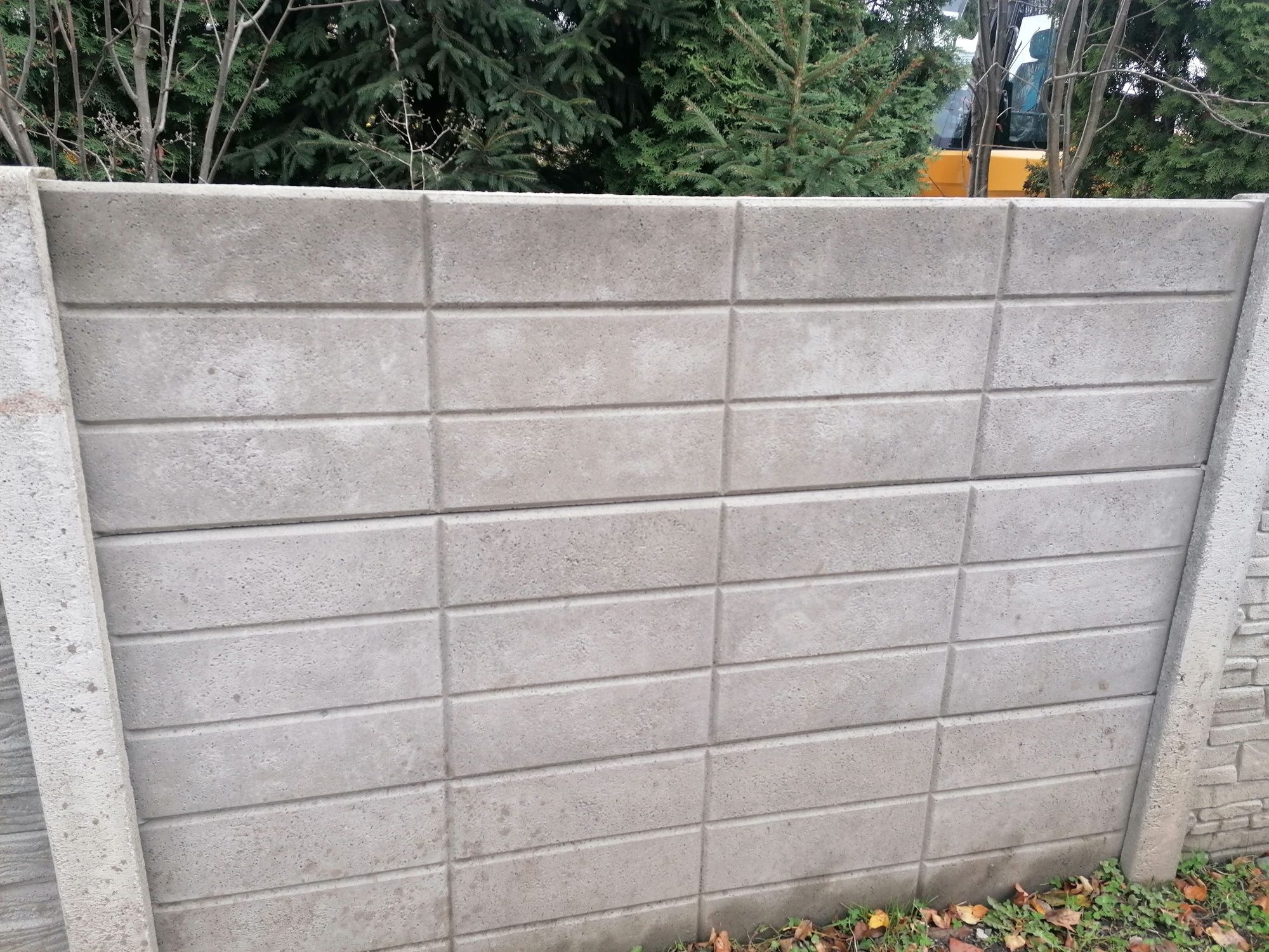 Ogrodzenia betonowe montaż przęsła dwu stronę