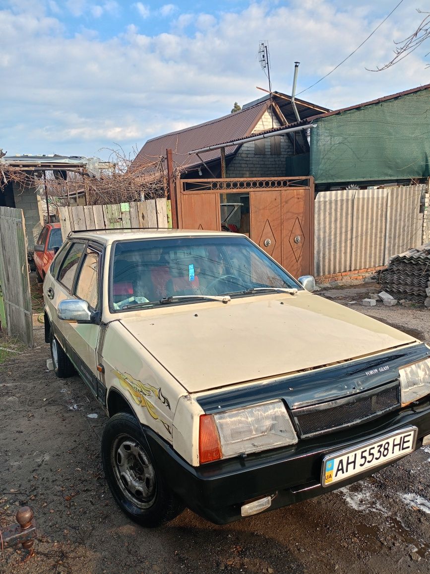 Продам ваз 2109 на полном боевом ходу