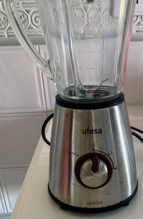 Liquidificadora Ufesa Optima – jarro de vidro