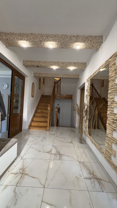 Продається будинок у центрі міста Стрий