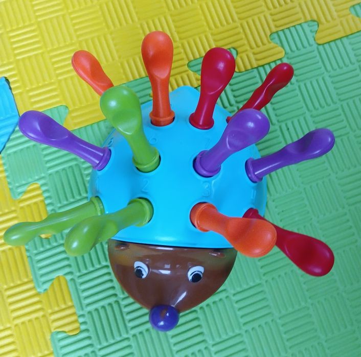 Сортер їжачок, пірамідка неваляшка