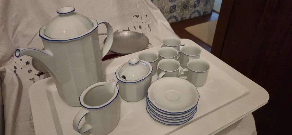 Serviço de café em porcelana para 6 pessoas