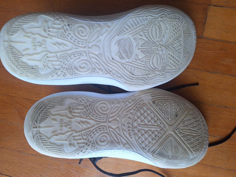 Vendo sapatilhas de basquetebol Way of wade 11 como novas tamanho 45!