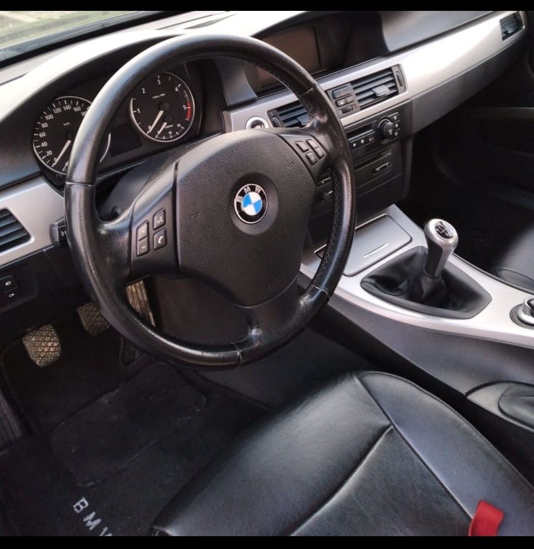 Bmw 320D 163cv Vendo Bmw 320D de 163cv de 2006. Selo antigo. Tem 383 m
