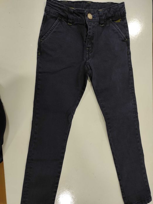 Calças de ganga Menino 4 Anos. Novas