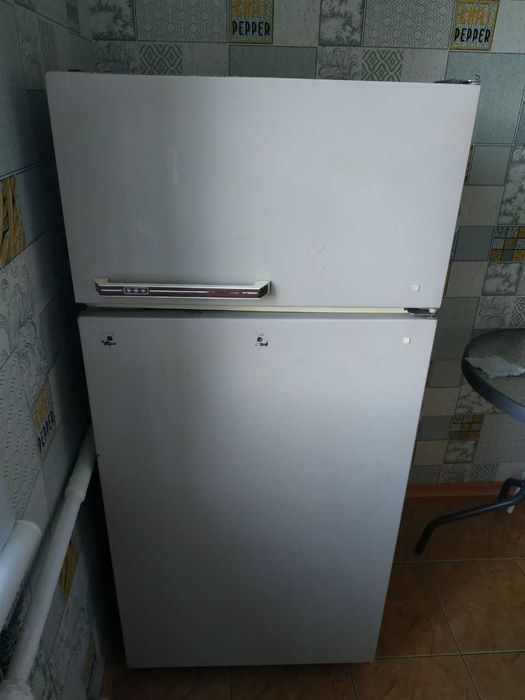 Продам двокамерний холодильник(Робочий), Юрюзань.