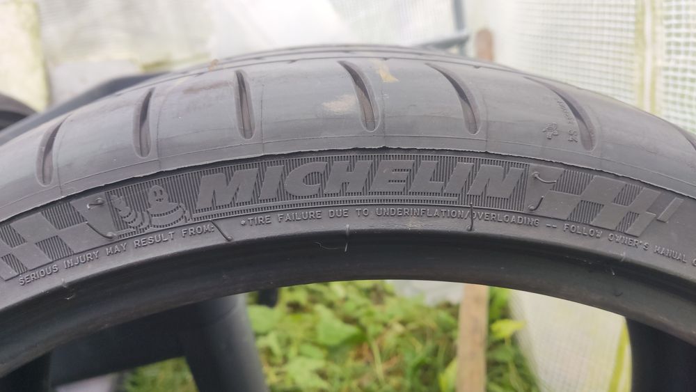 Michelin pilot super sport 255/30 ZR 20 (92Y) komplet.