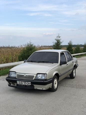 Opel Ascona 1.6i