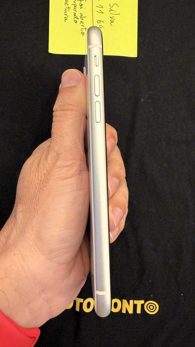 Apple iPhone 11 64GB com Caixa + Cabo