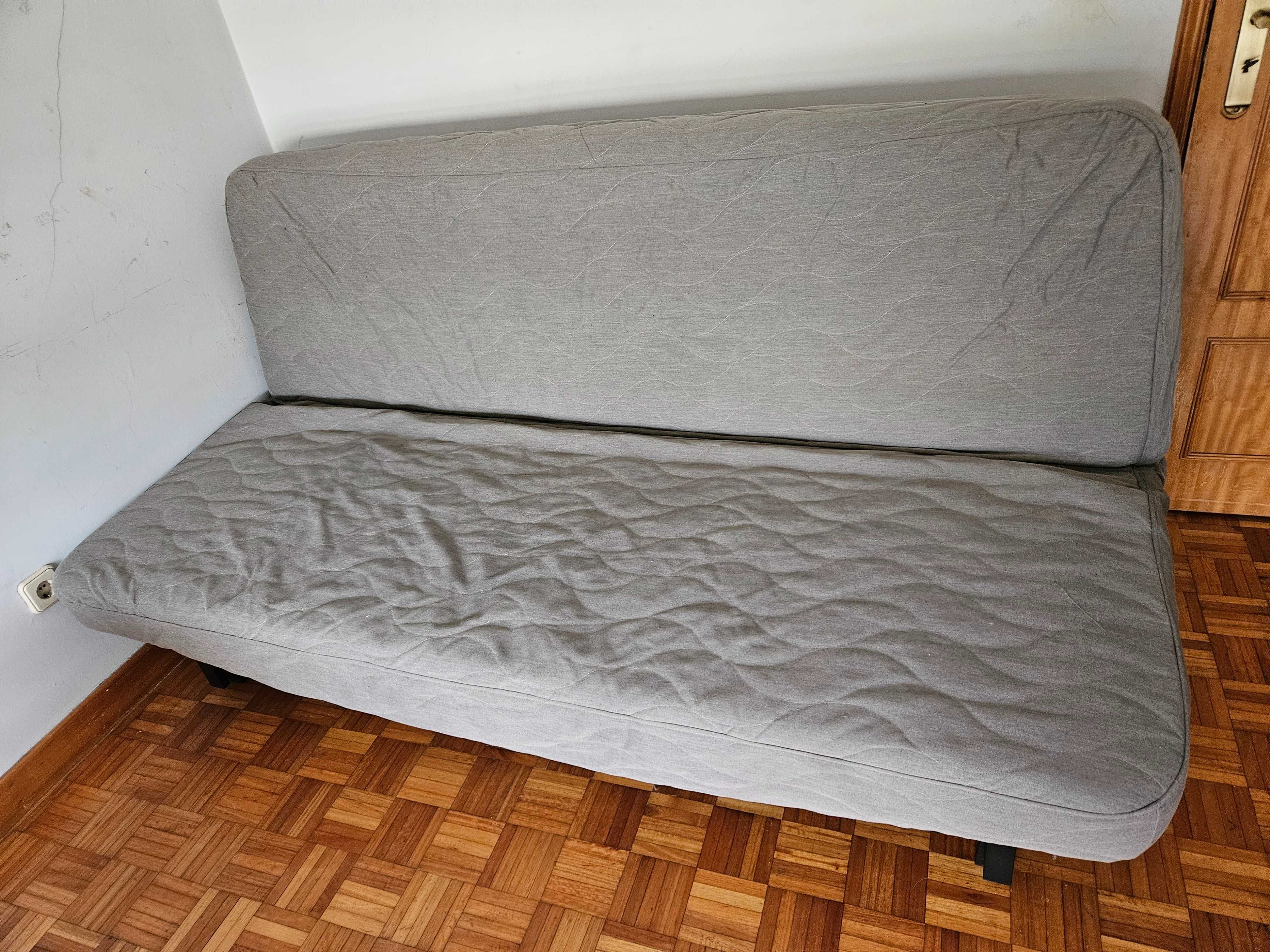 Sofá-cama IKEA Nyhamn