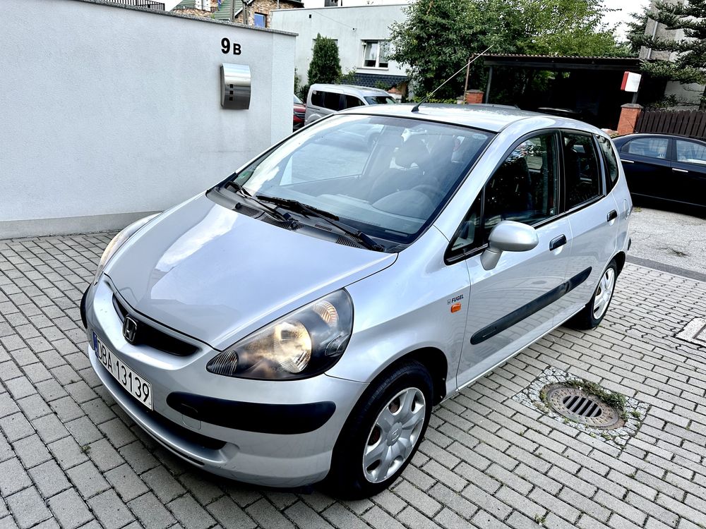 Śliczna honda jazz 1.3 145 tys km klimatyzacja zadbana !