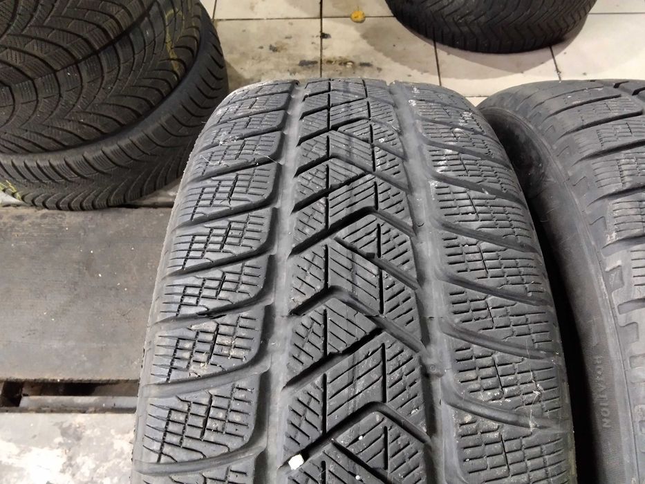 Opony 235/55x18 Pirelli