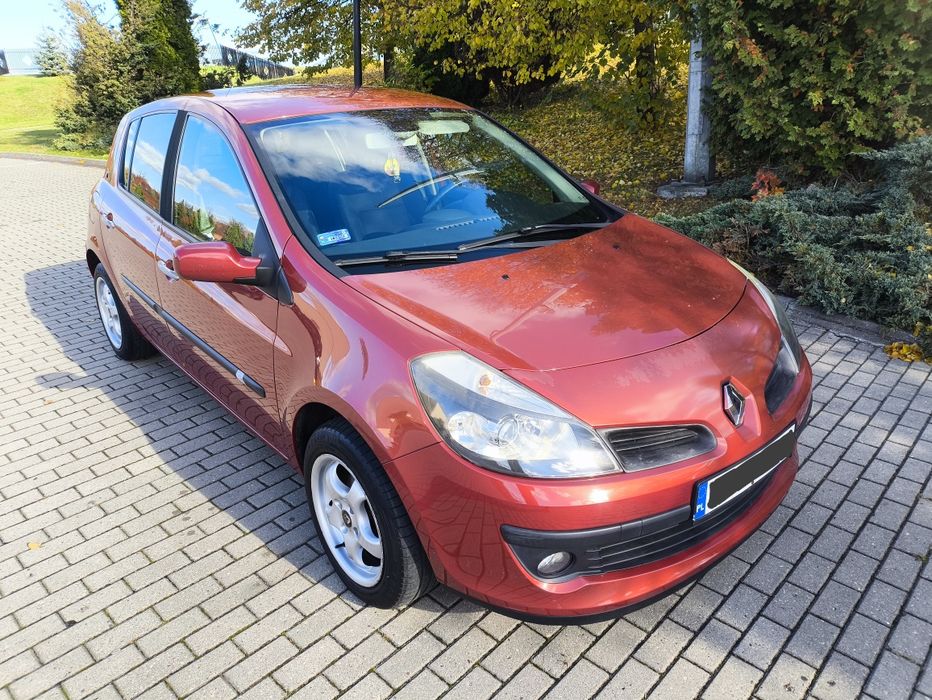 Renault Clio 1.6 Benzyna 110 koni 5 Drzwi Climatronic Alufelgi Zadbany