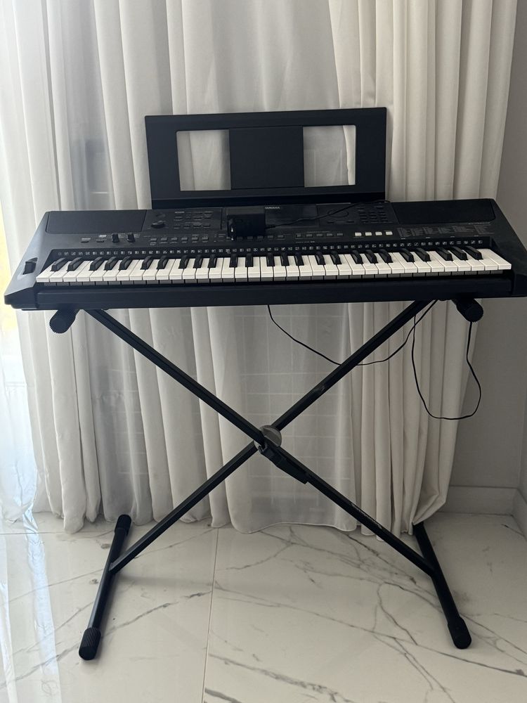 Синтезатор Yamaha PSR-E463 + пюпітр, блок живлення