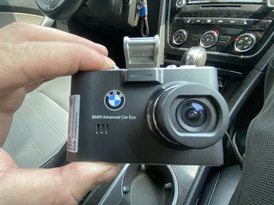 Відеореєстратор BMW Advanced Car-Eye