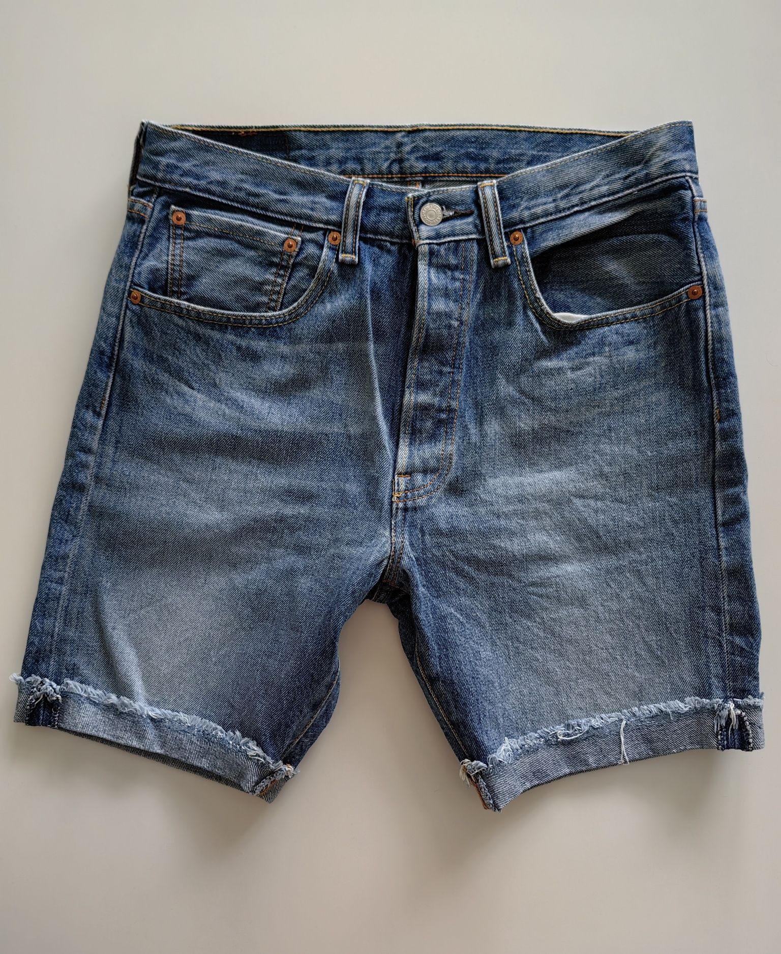 Krótkie spodnie jeans Lewi Strauss 501 jak nowe !!!