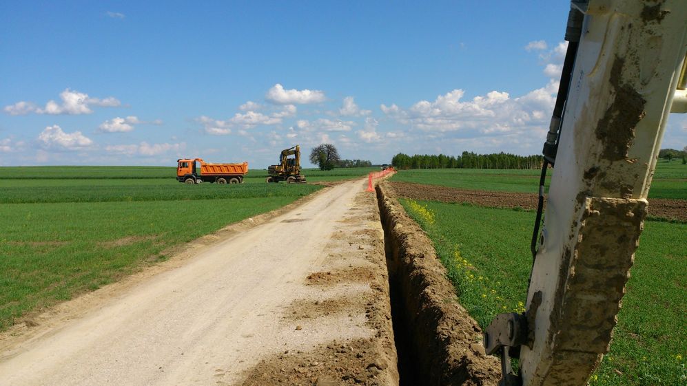 Usługi minikoparka koparka wywrotka Bełchatów Szczerców Zelów + - 30km