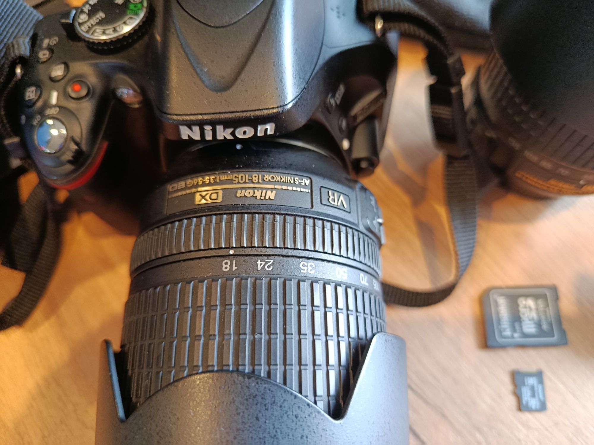 Nikon D5200 plus 2 obiektywy futerał karta pamięci