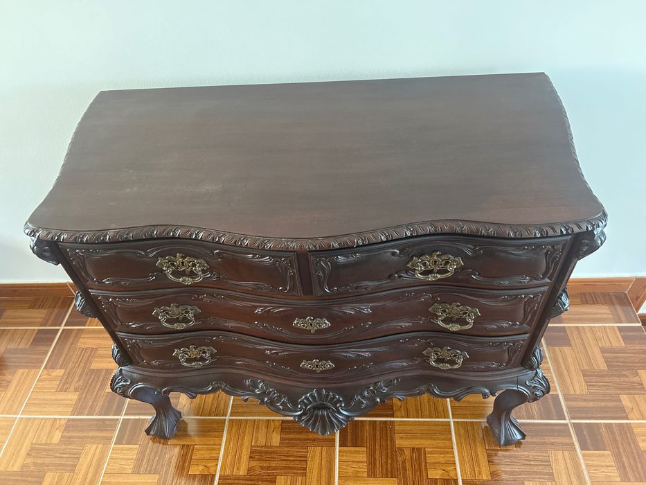 Cómoda antiga D. João V