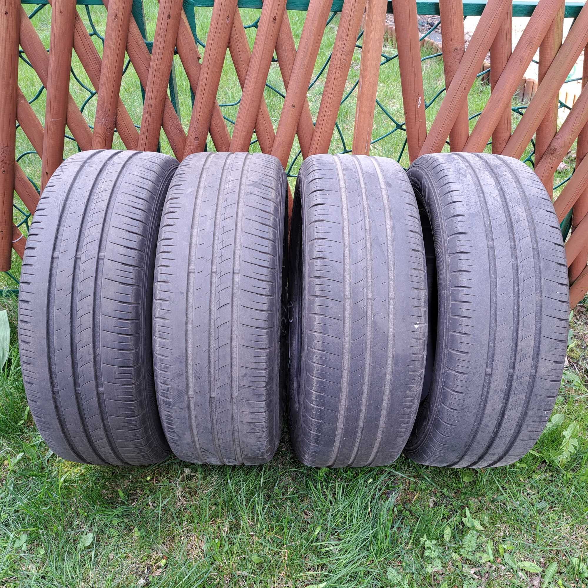 Opony Dunlop Enasave   215/60 R16