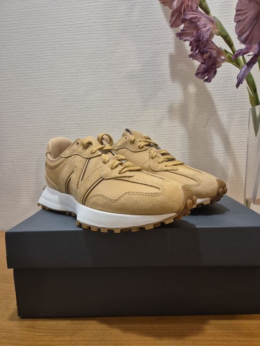 New Balance U 327 LJ на р.39 кросівки оригінал