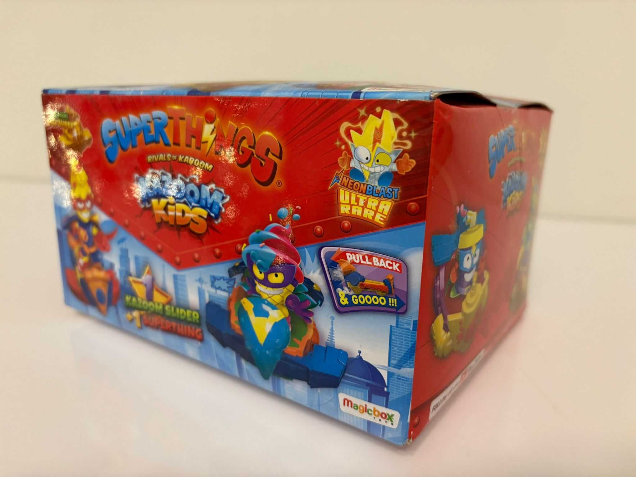 Superthings Kazoom Kids box 12 pudełko kolekcja