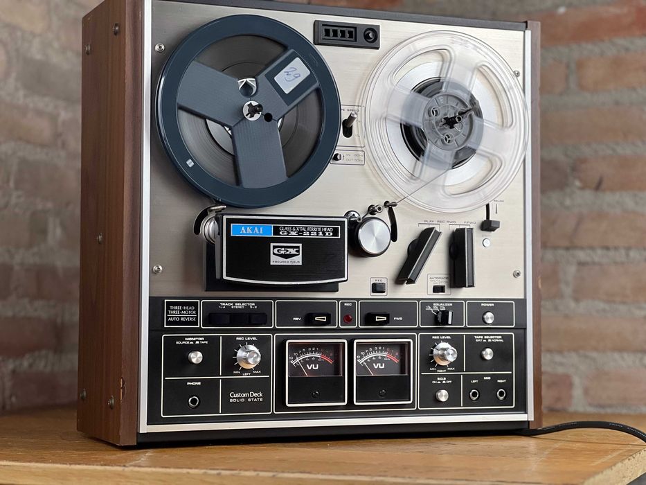 Magnetofon szpulowy Akai GX-221D – reel-to-reel z głowicą GX