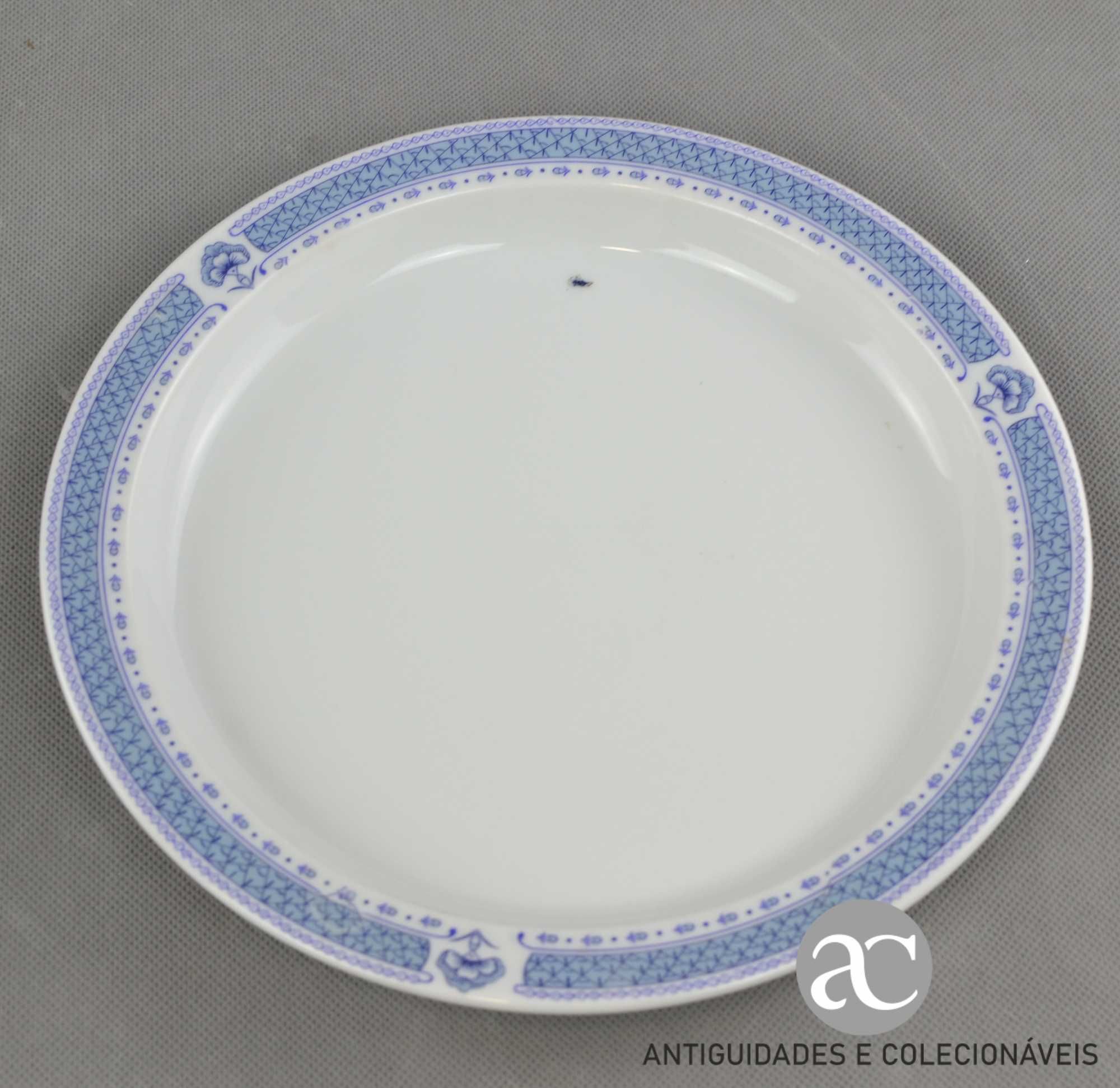 Conjunto de 3 pratos Porcelanas JDR