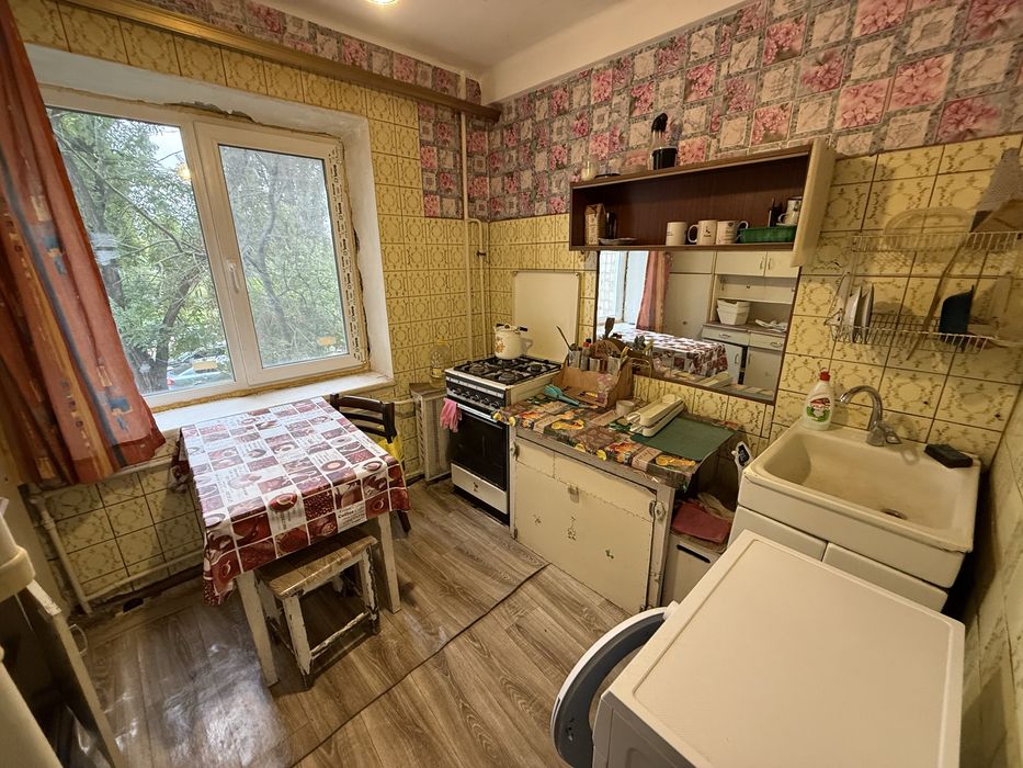 Продаж квартири вул.Березняківська 10
