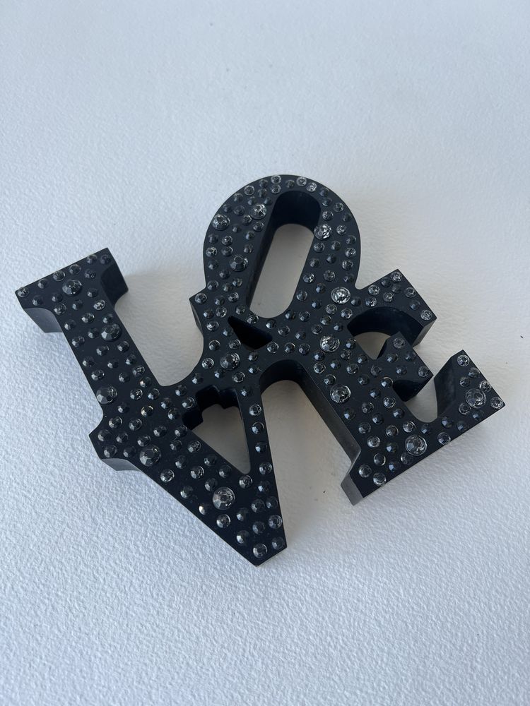 Placa LOVE decorativa