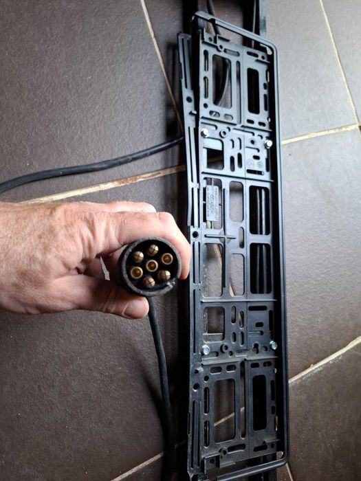 Belka oświetleniowa