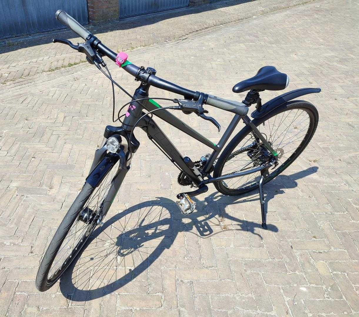 Markowy rower Cube Touring Pro