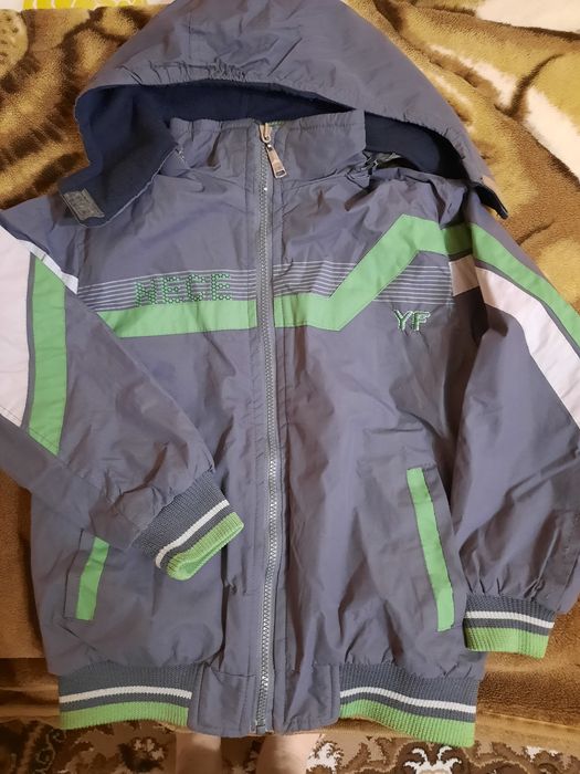 Курточка демісезонна, двостороння зріст 116 см