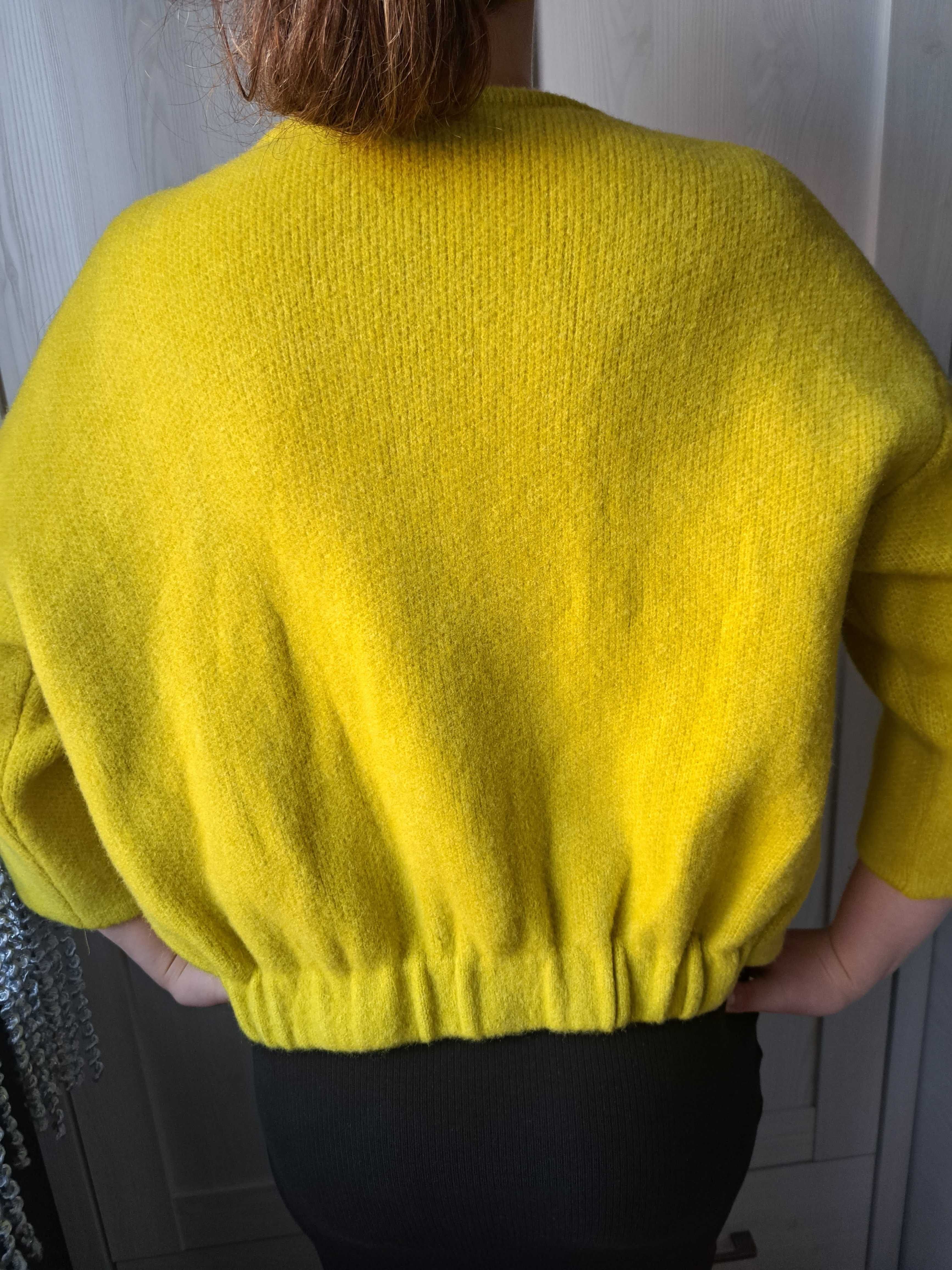 Żółta marynarka, sweterek