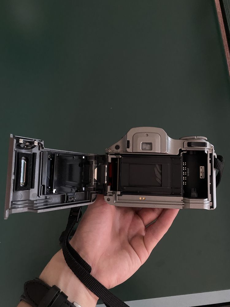 Плівковий фотоапарат Olympus IS300