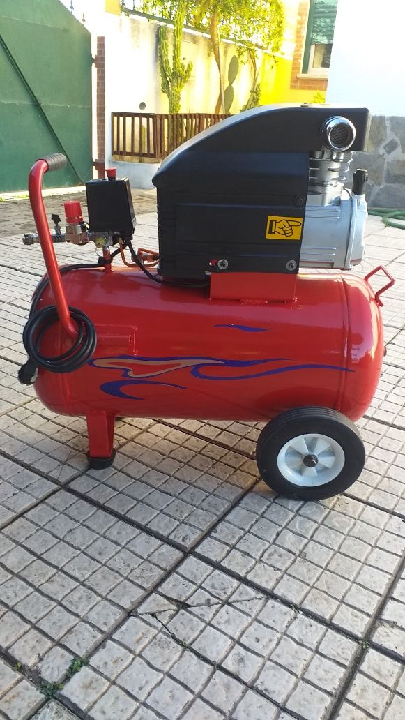 Vendo compressor 50L  como novo