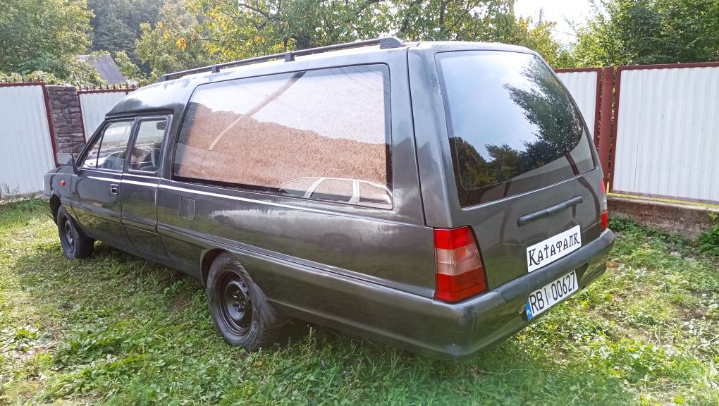Оригінальний Катафалк Fso Polonez