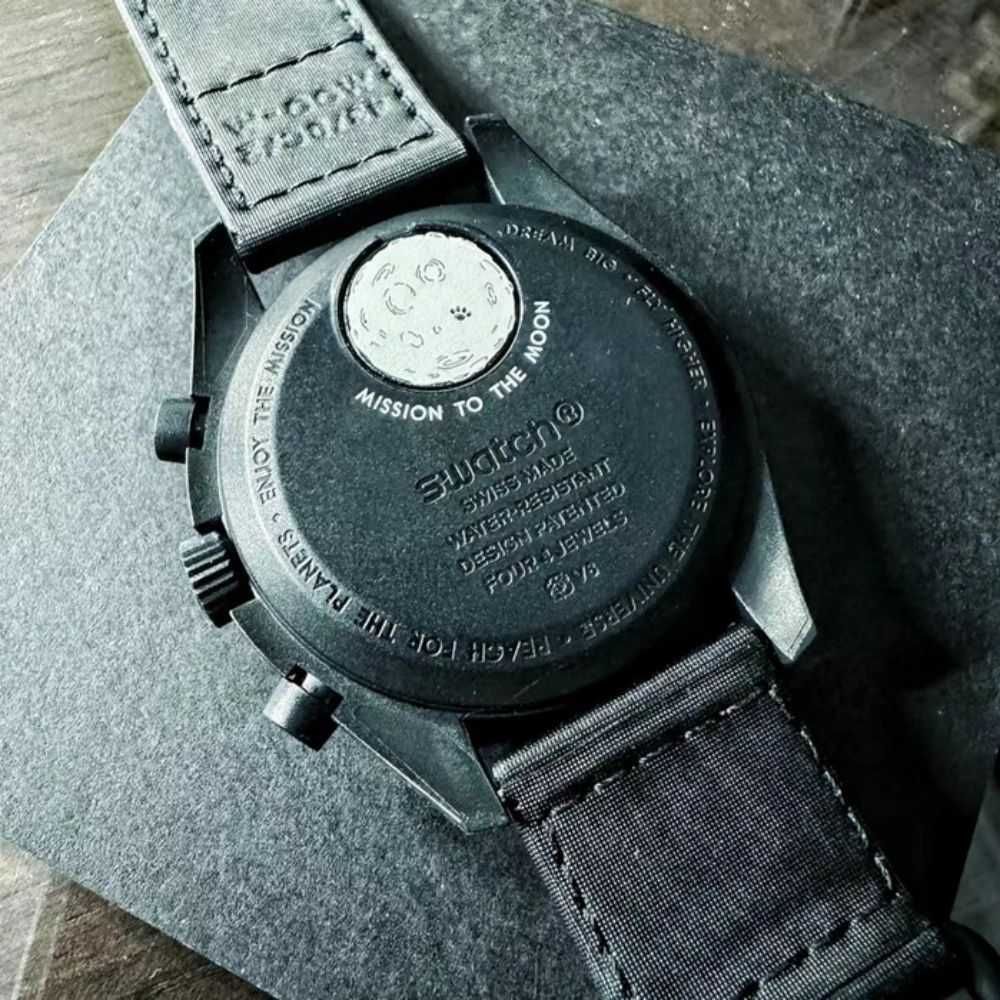 Omega x Swatch SO33B700 - Snoopy Limitowana Seria PL