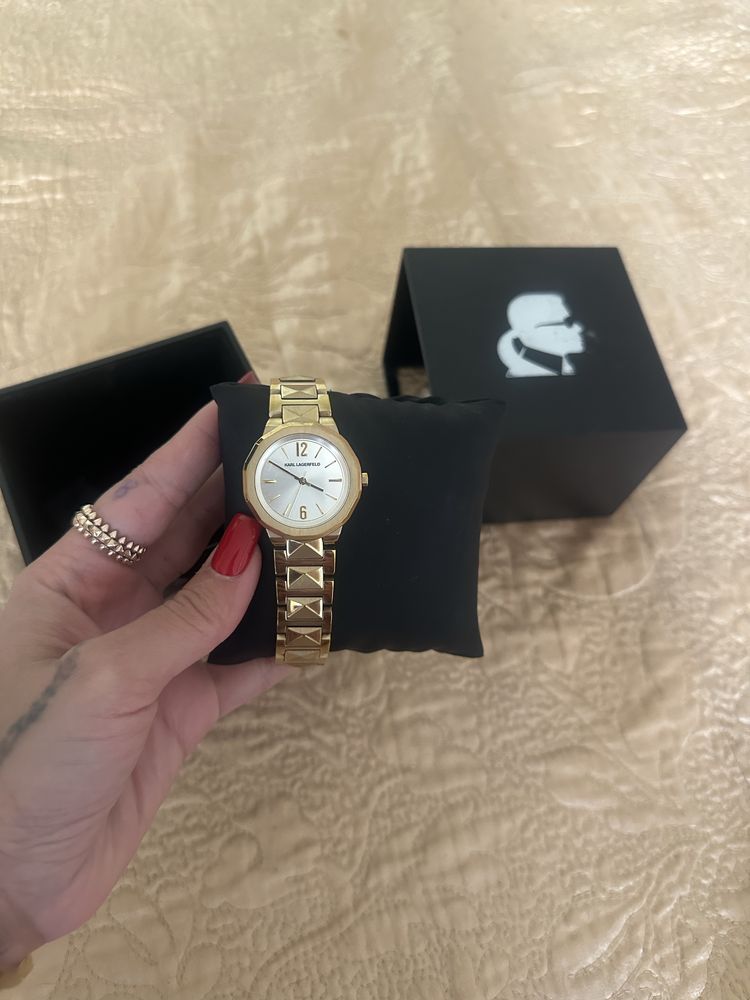 Продам часа , Karl Lagerfeld,в отличном состоянии