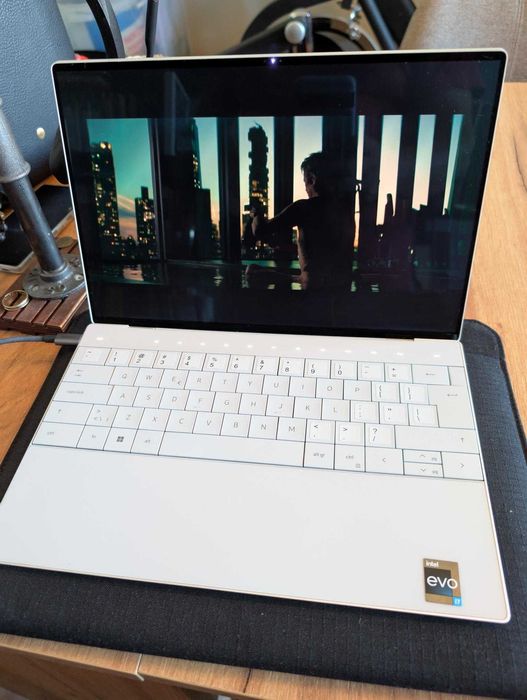 Dell XPS 13 Plus 9320 Intel Core i7-1260P 16GB RAM 512GB Nvme OLED