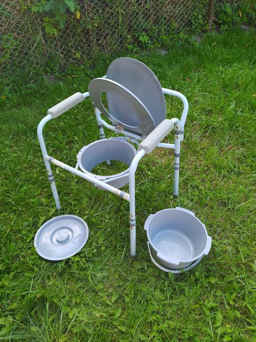 Продам нове крісло-унітаз