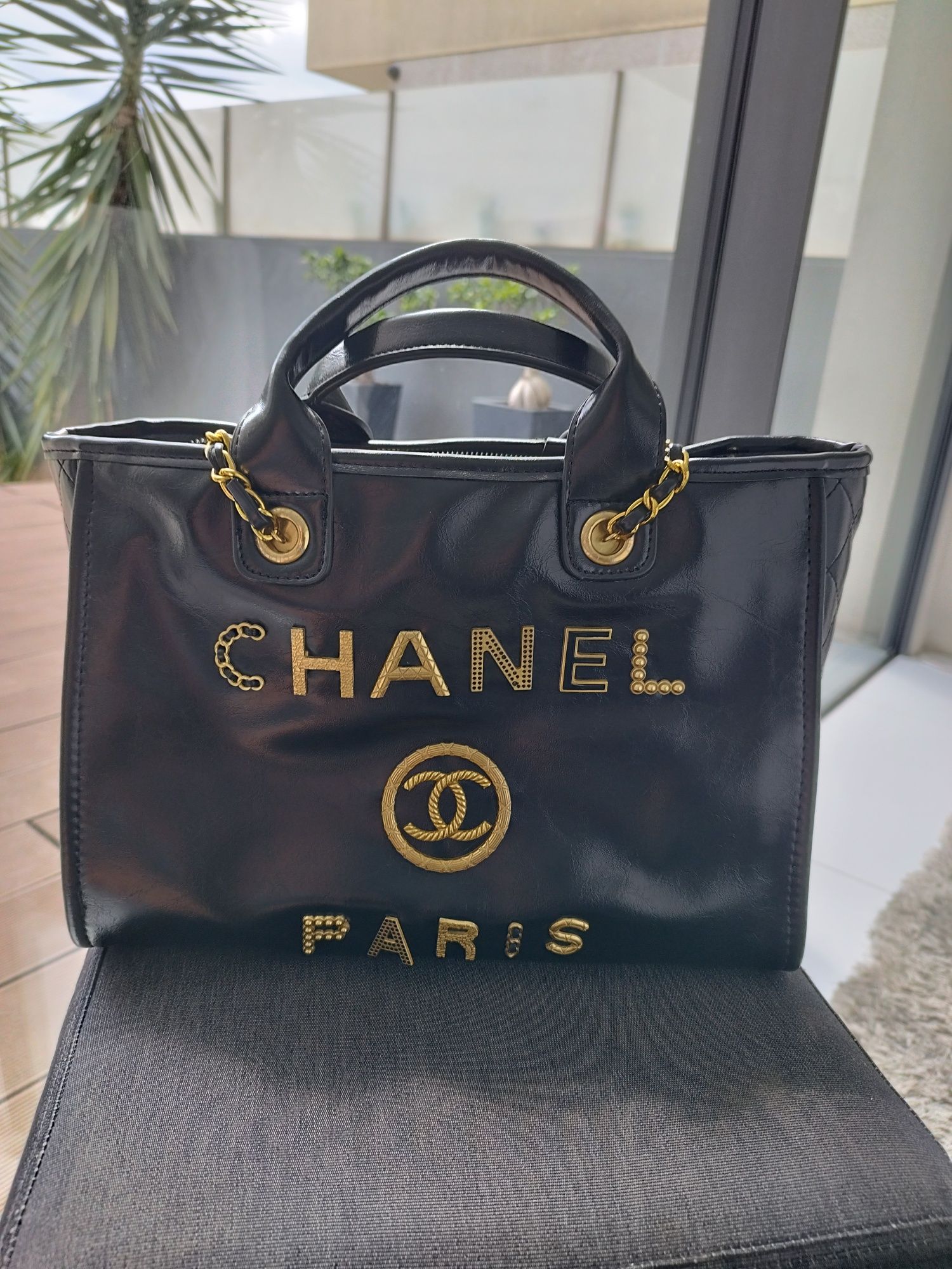 Bolsa Chanel preta