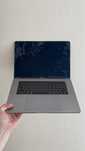 Macbook Pro 2018 i7 2.2 256ssd 16 ОЗУ touch bar на запчастини