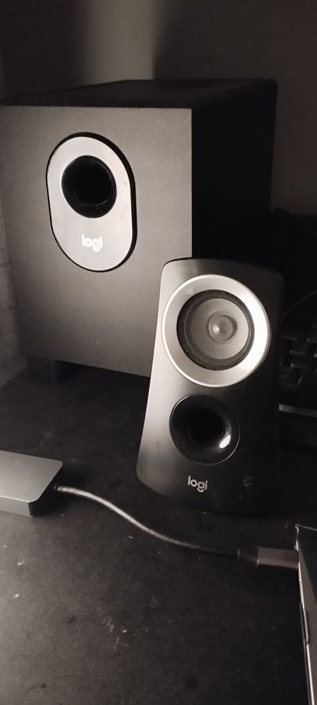 Logitech Z313 Zestaw głośników 2.1 z subwooferem