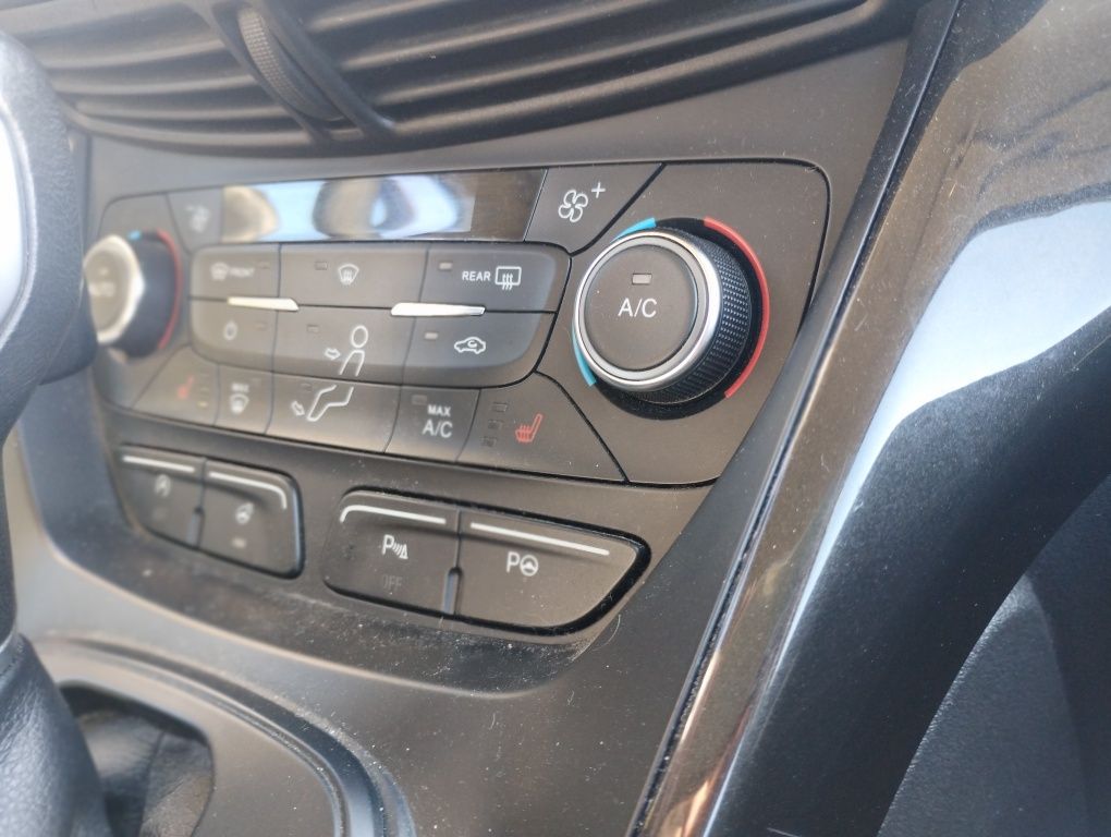 Fajny C-Max w automacie z małym przebiegiem.
